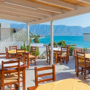 Viroi 3*, Radhimë Albania