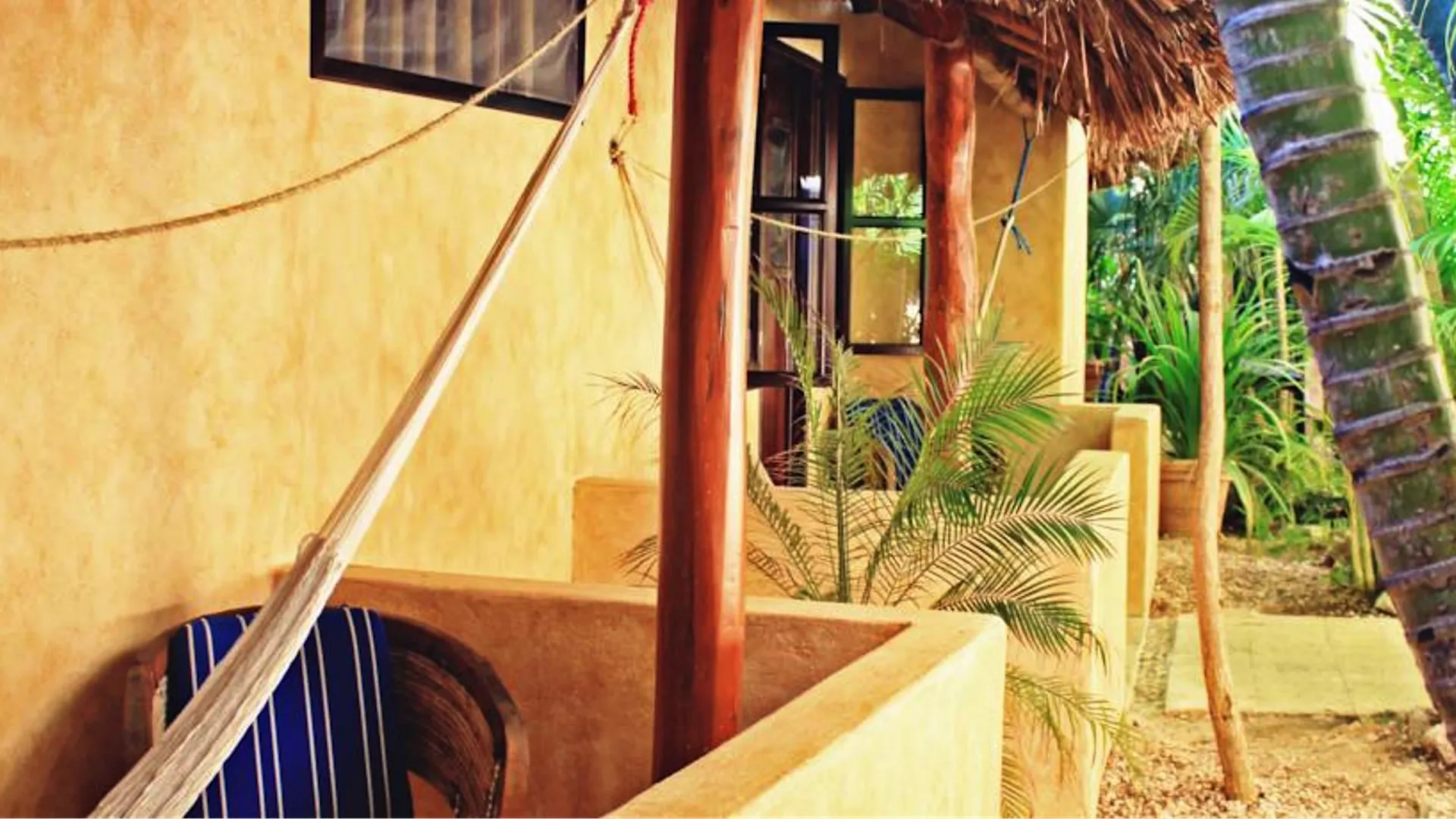 Hotel Barrio Latino Playa del Carmen 3*,