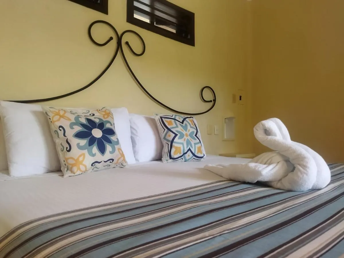 Hotel Barrio Latino Playa del Carmen 3*,  Meksika